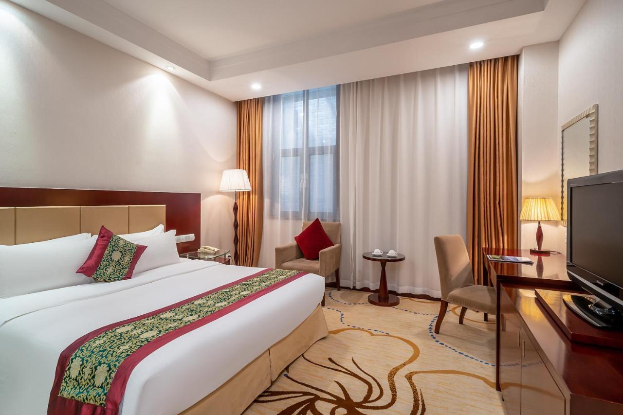 แกรนด์ เมโทรพาร์ค โฮเต็ล ซานตง Hotel จี่หนาน ภายนอก รูปภาพ
